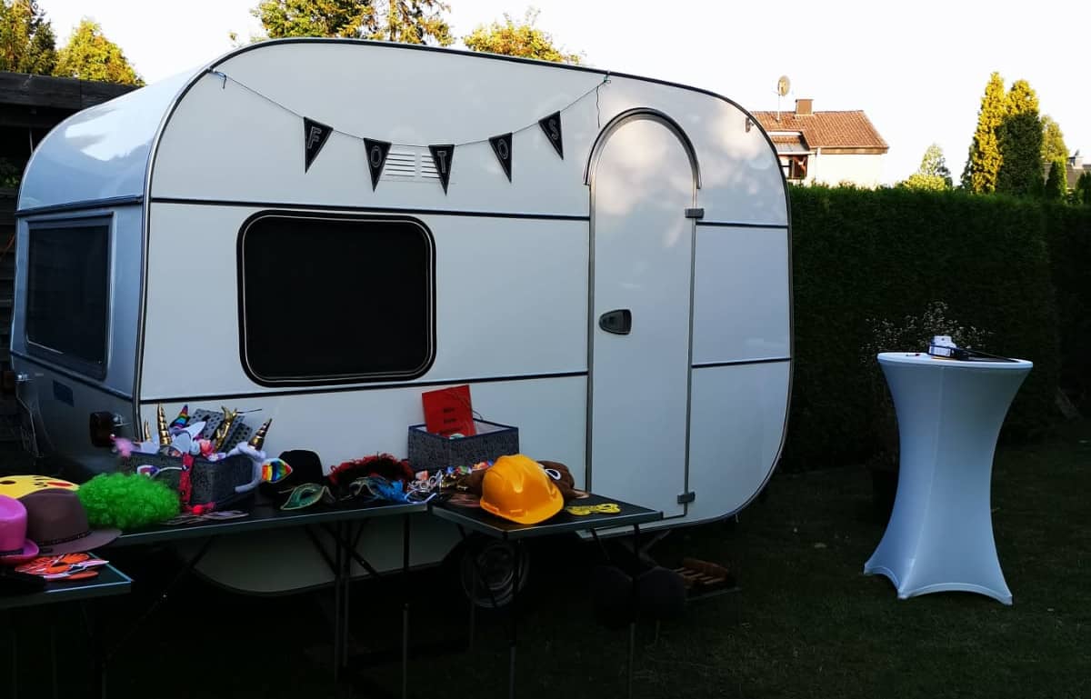 Wohnwagen Außenansicht - Vintage-Charme pur